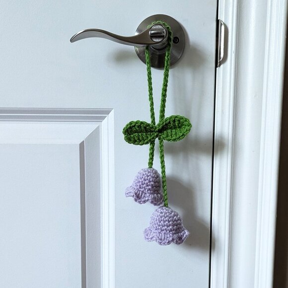 Crochet Lily of the Valley Charm | Car mirror hanging accessory - Picture 7 of 9